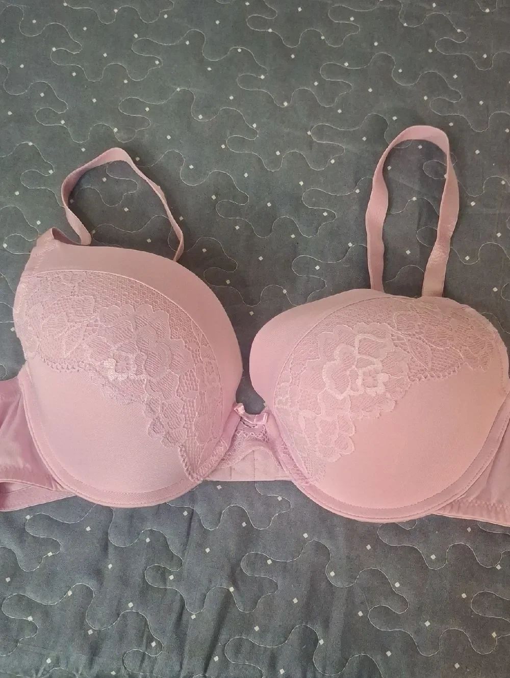 Maidenform Women's Lace-AccentPink Bra sie 38C